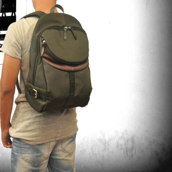 NOTA BACKPACK olive green waterproof – leather